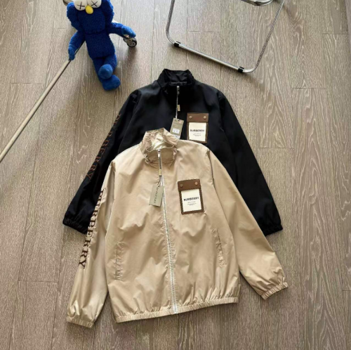 Burberry Zip-Up Windbreaker Casual Jacket Black and Beige