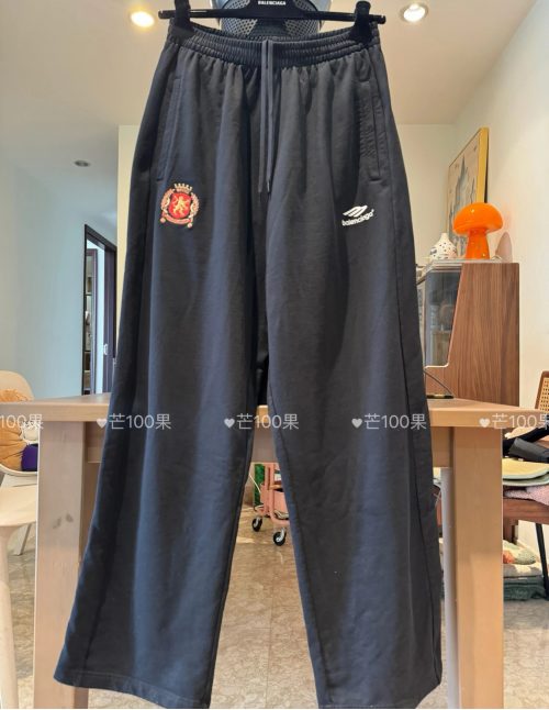 Balenciaga Crest Oversized Sweatpants Black