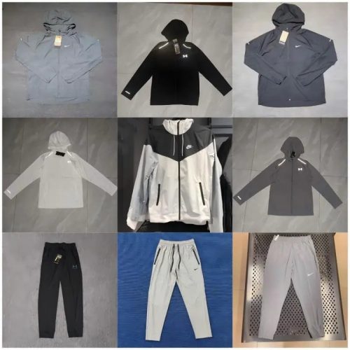 Nike Windrunner Jacket Lightweight Running Jacket Black and White
