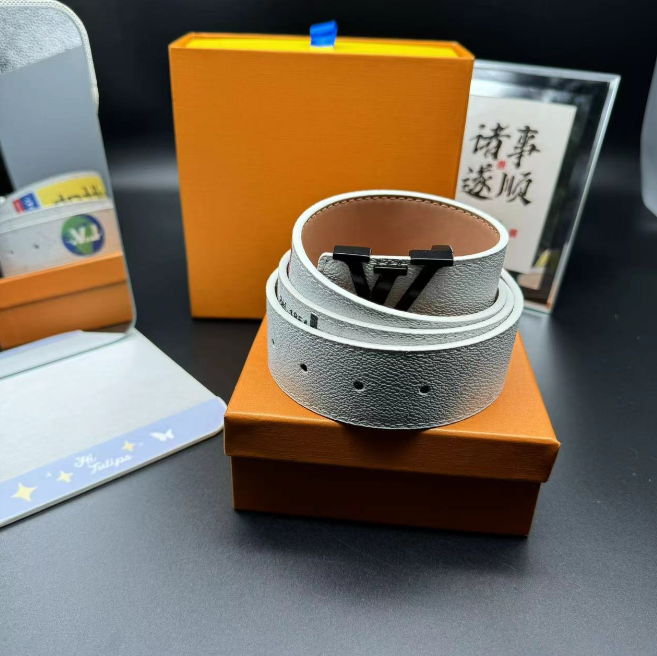 普白 黑扣 普白 黑扣