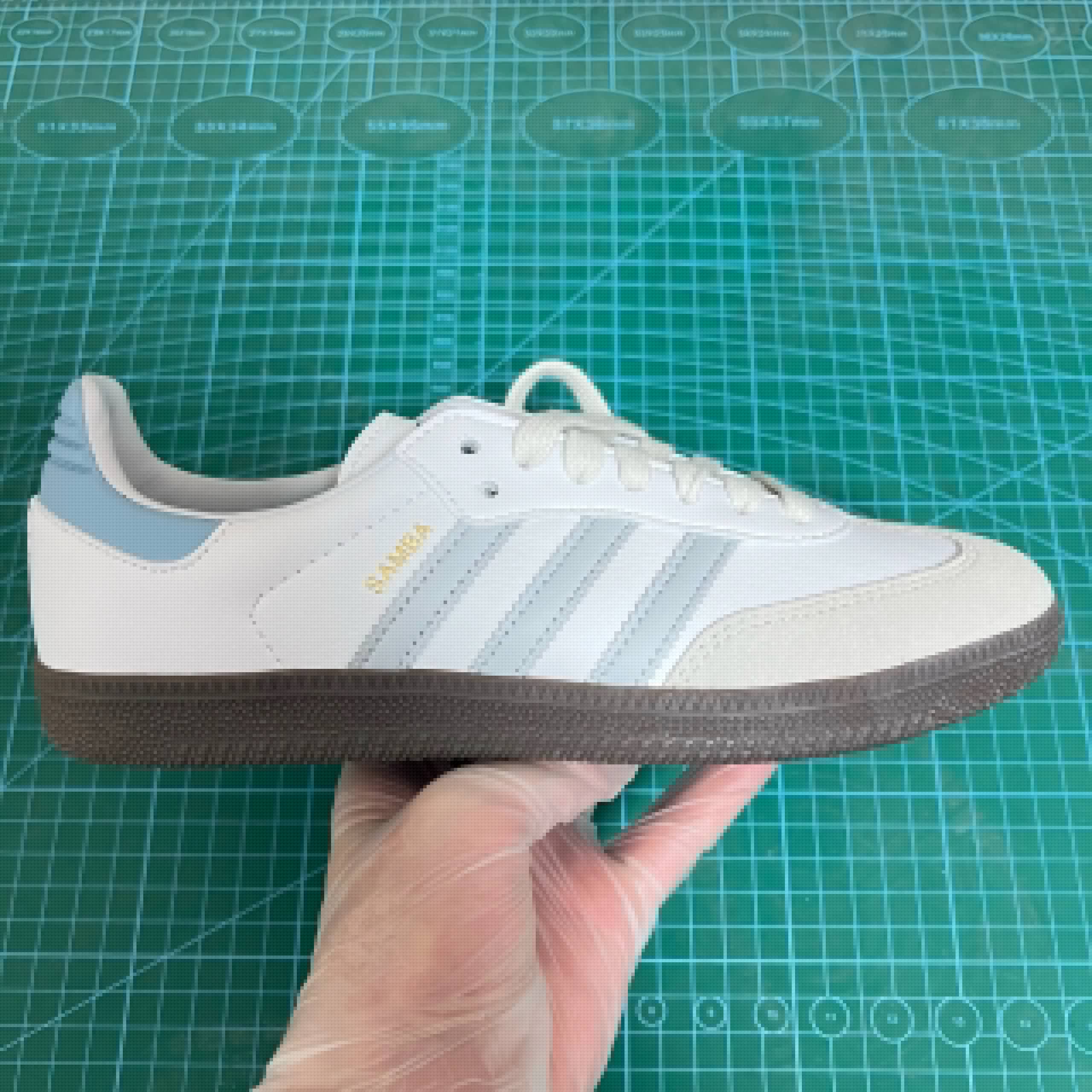 白蓝色 二层皮 ID2055 白蓝色 二层皮 ID2055