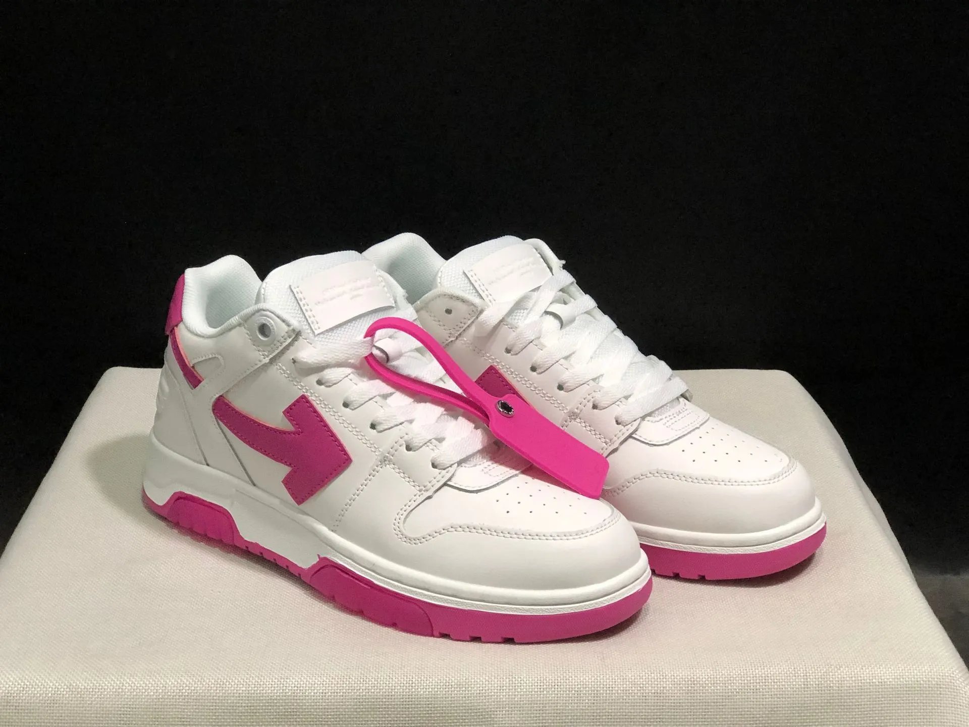 8 8