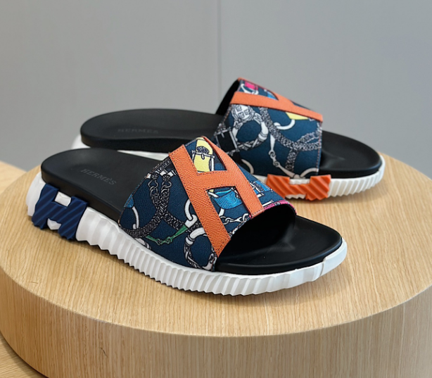 3 3