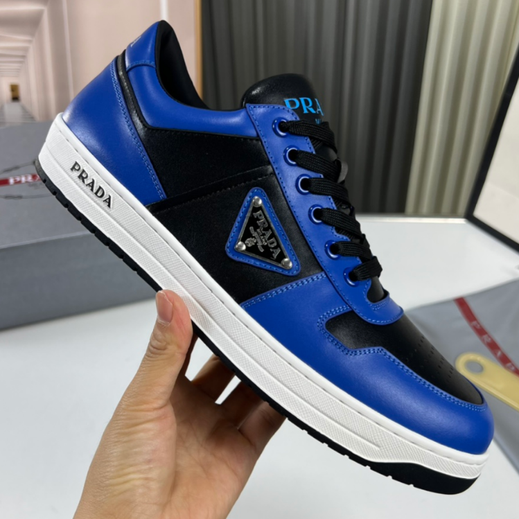 4 4