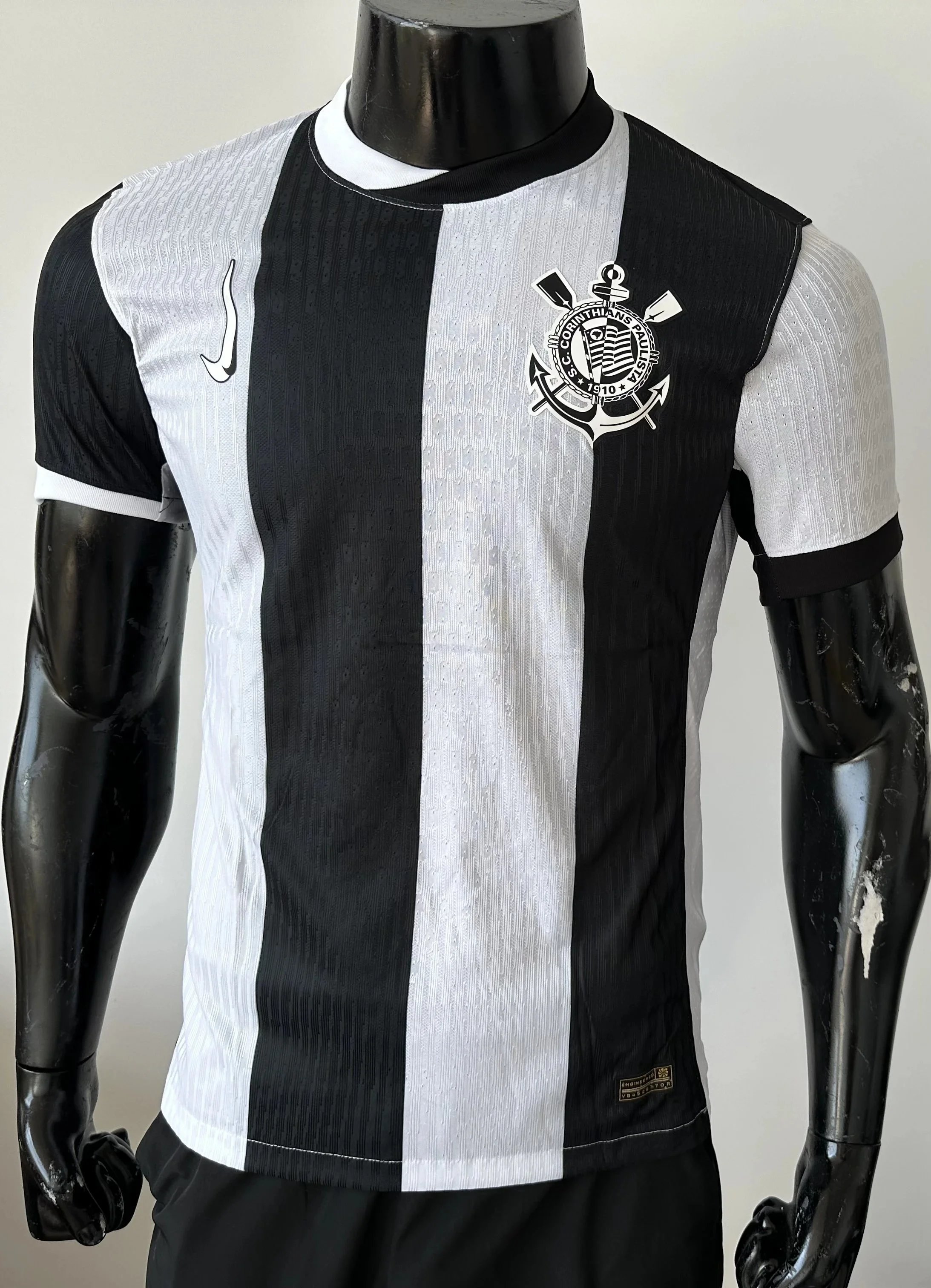 9 9