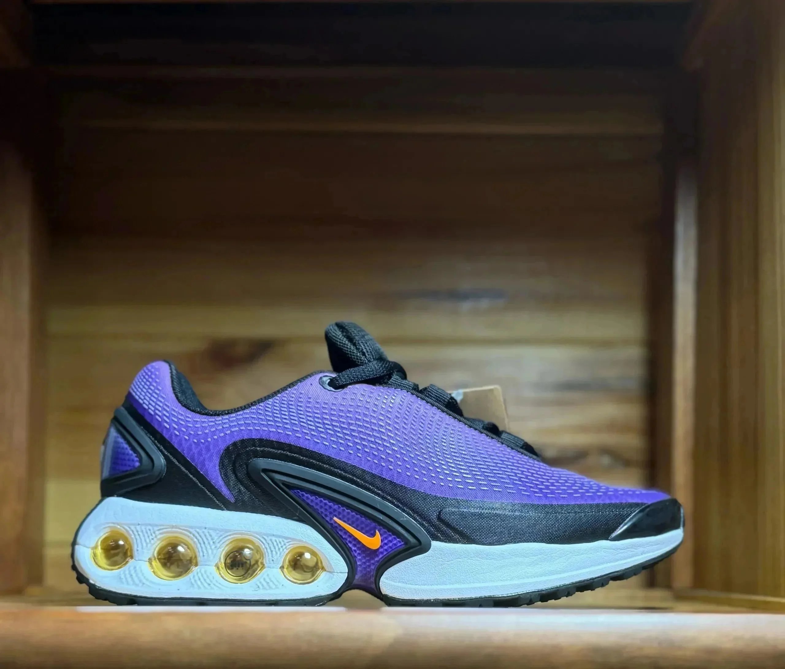 9 9