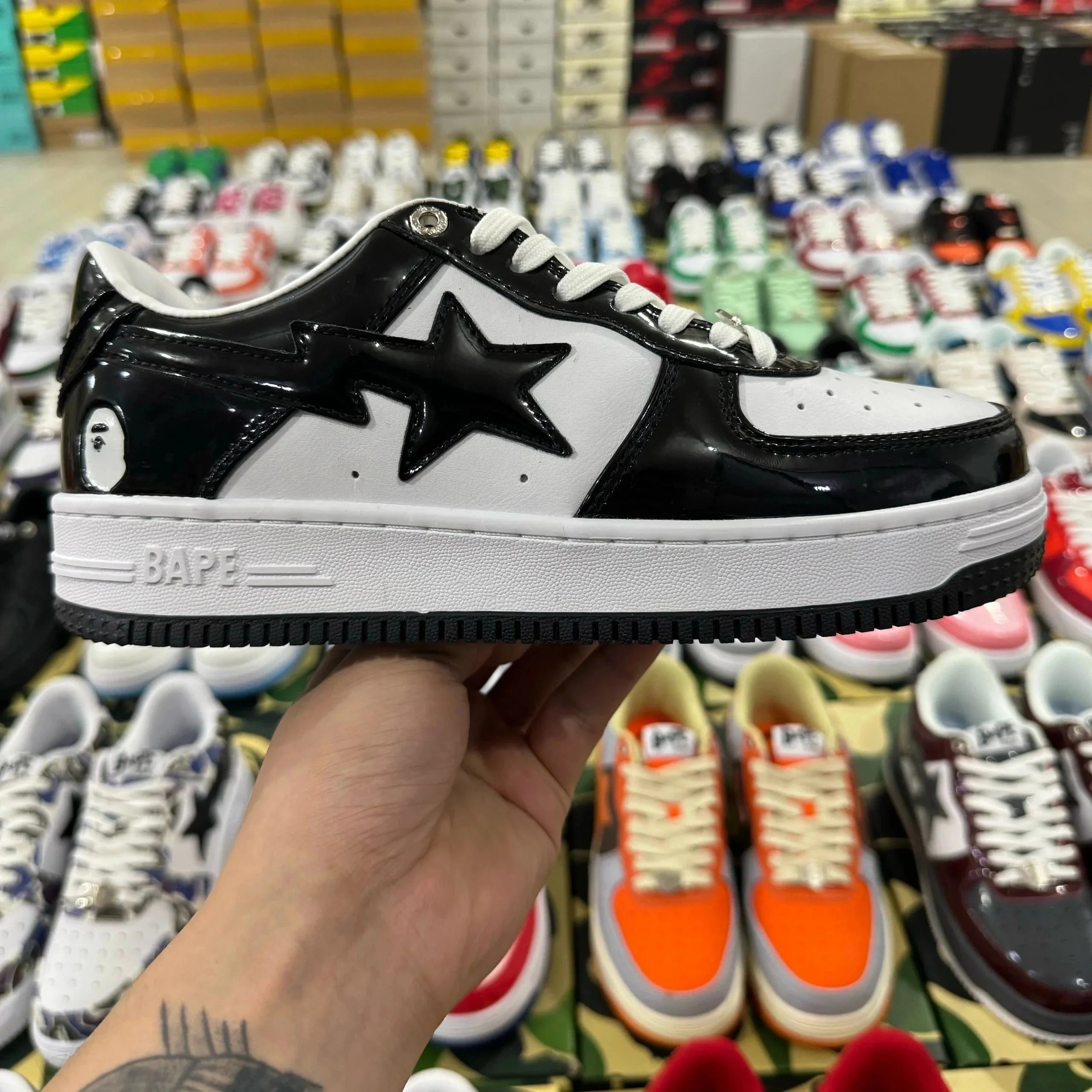 黑白漆皮