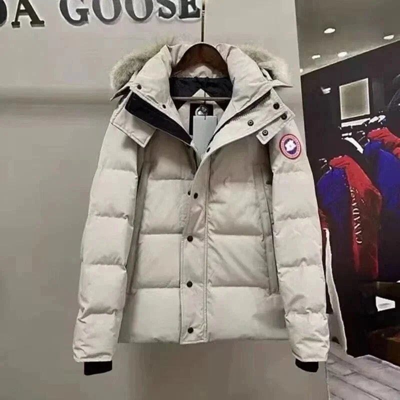 Canada Goose乳白色