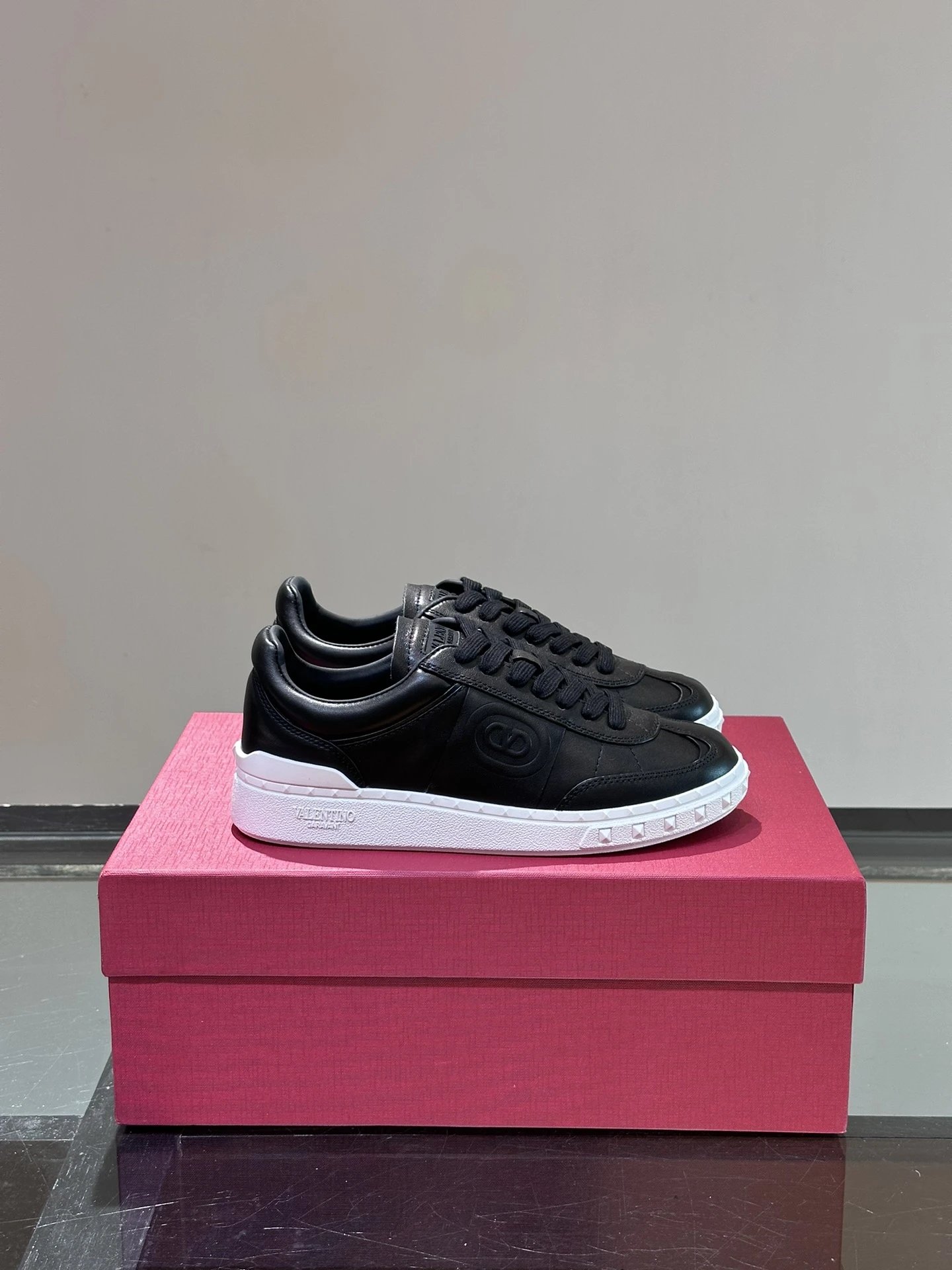 7 7