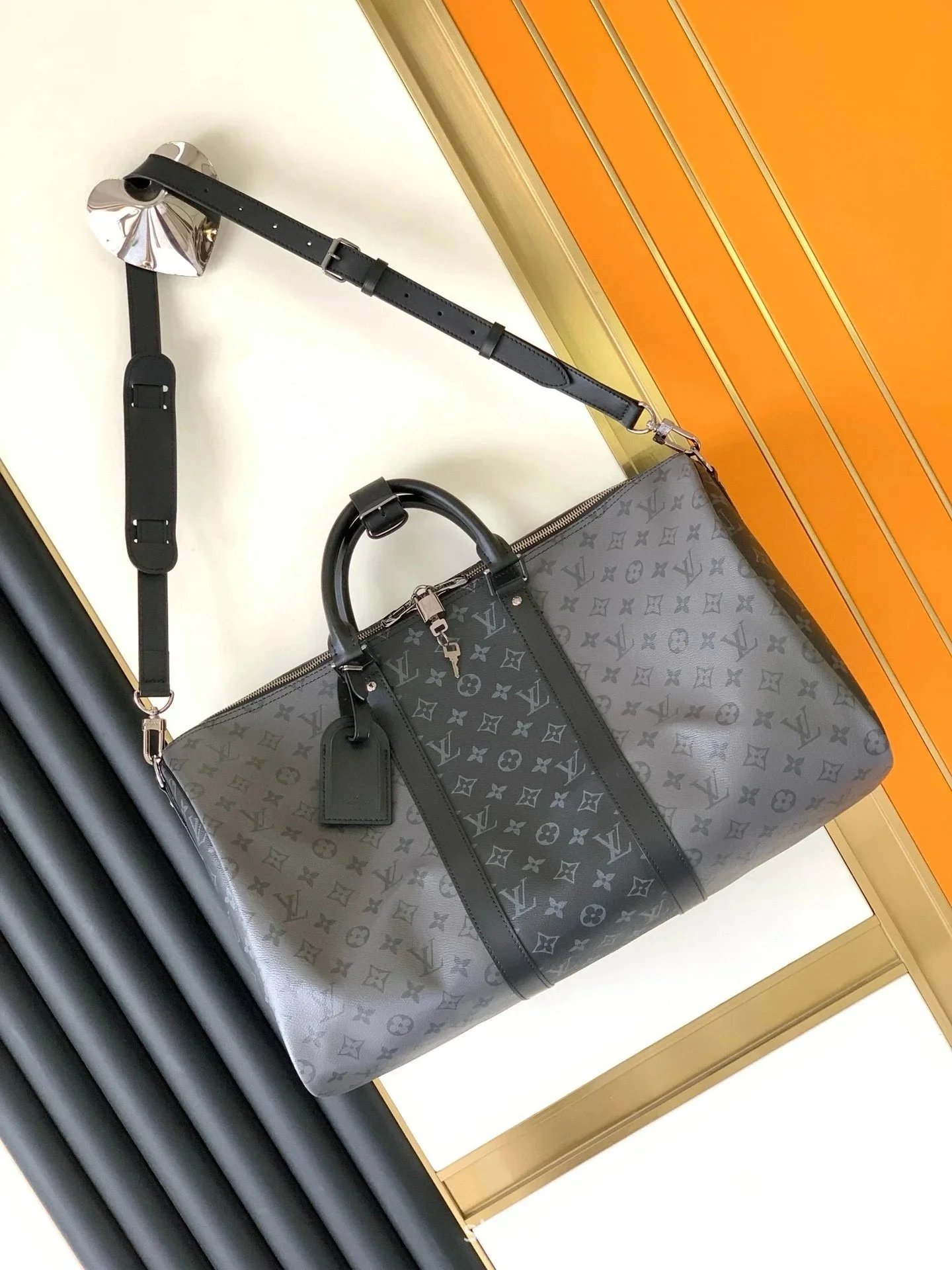 7 7