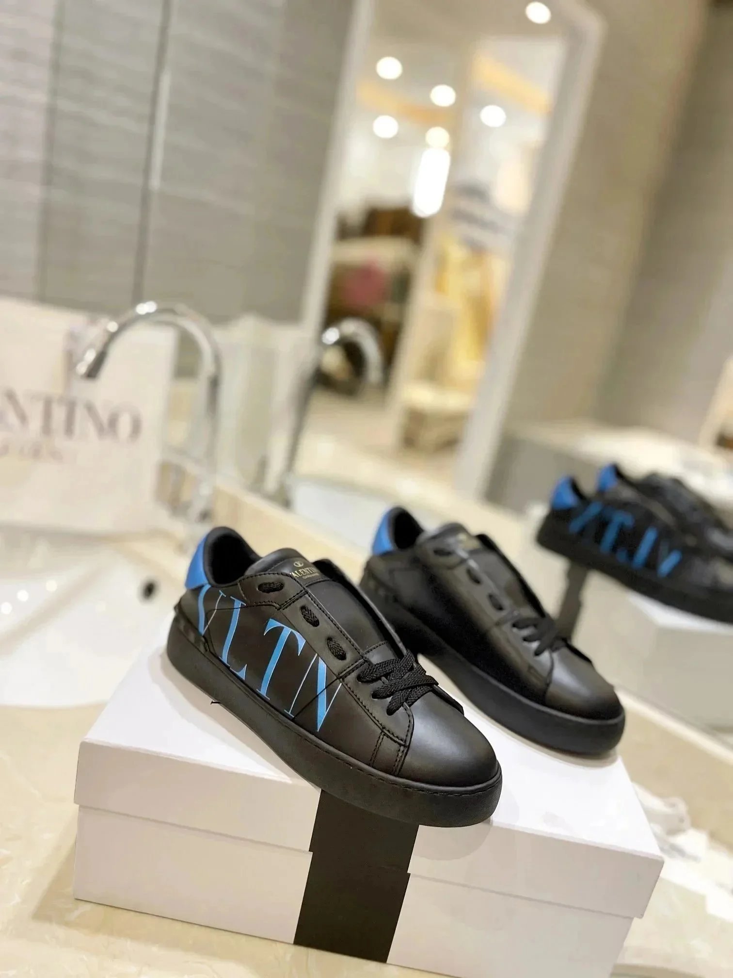 4 4