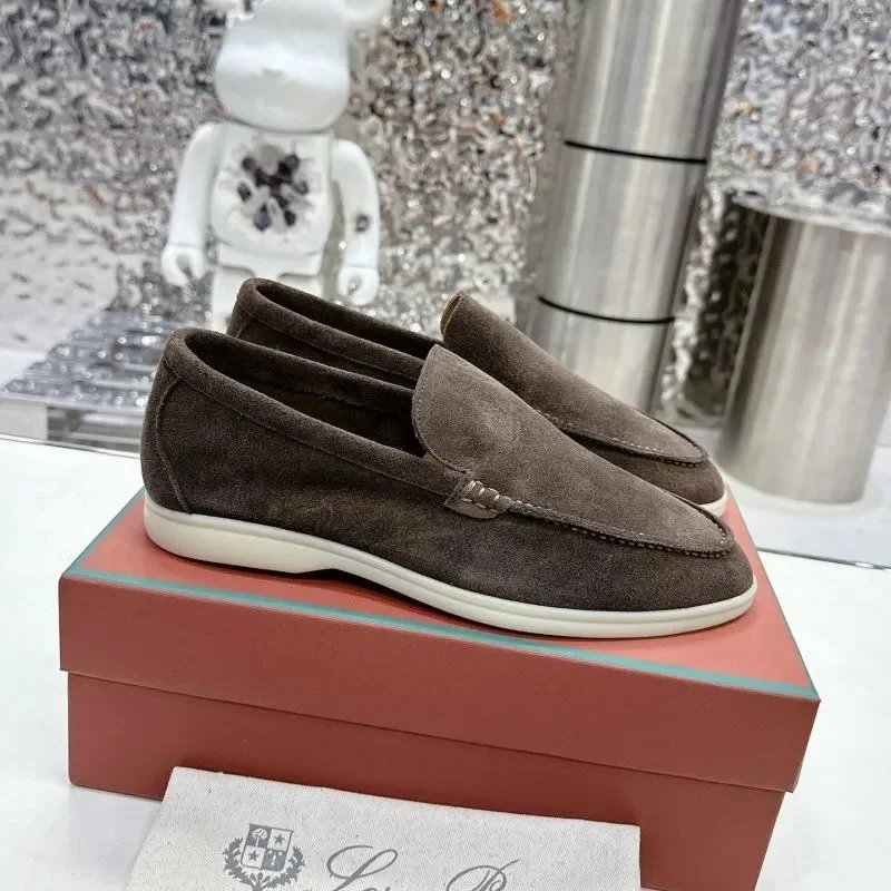 3 3
