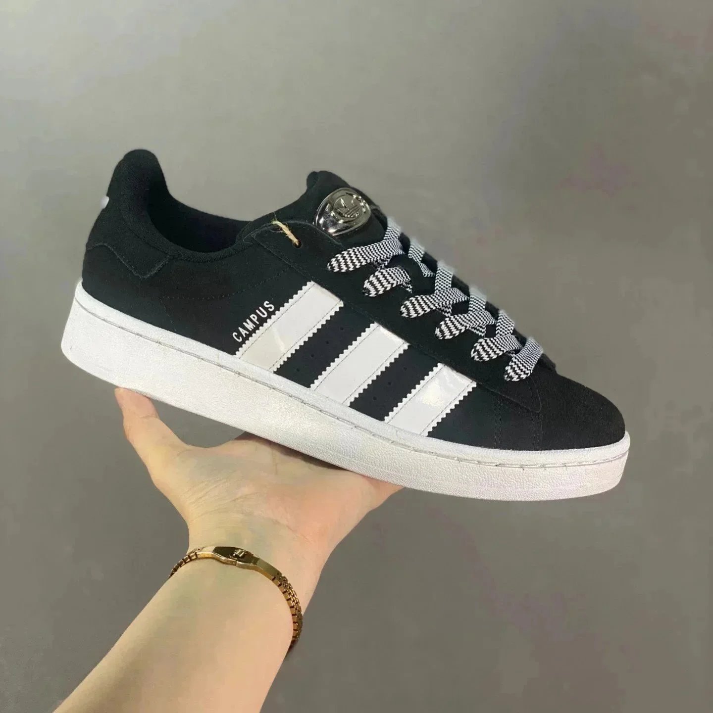 Black and white (Style 2) Black and white (Style 2)