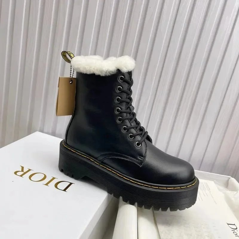 3 3