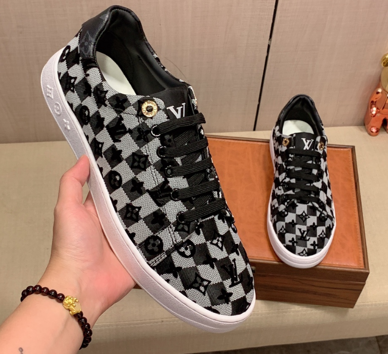 01 01
