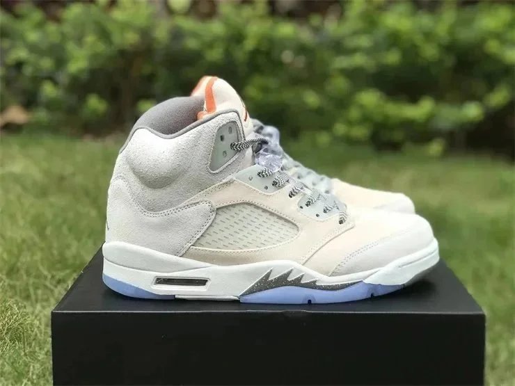 01 01